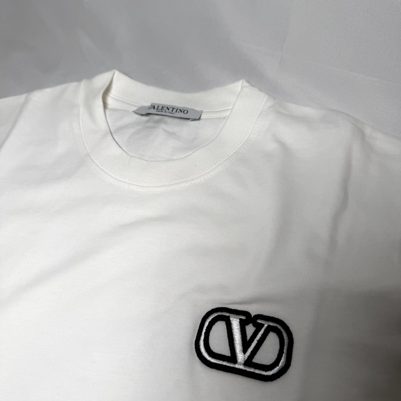 Valentino Classic White Short Sleeve Tee - Picture 2 of 2